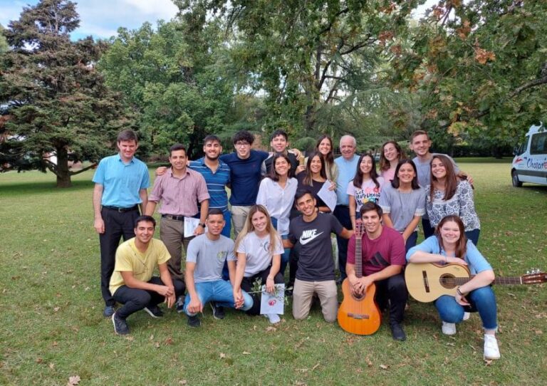 Lee más sobre el artículo «ME REENCONTRÉ CON DIOS VIÉNDOLO EN OTROS JÓVENES».