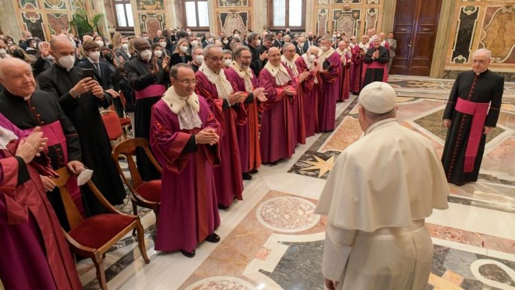 Lee más sobre el artículo El matrimonio es un bien de extraordinario valor para todos, afirmó el Papa