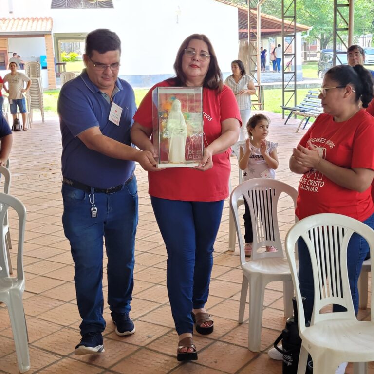 Lee más sobre el artículo Encuentro de Familias de Hogares Nuevos en Paraguay
